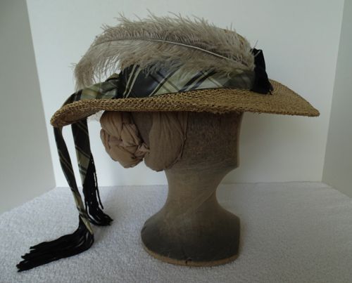 Profile view of the right side of the hat.